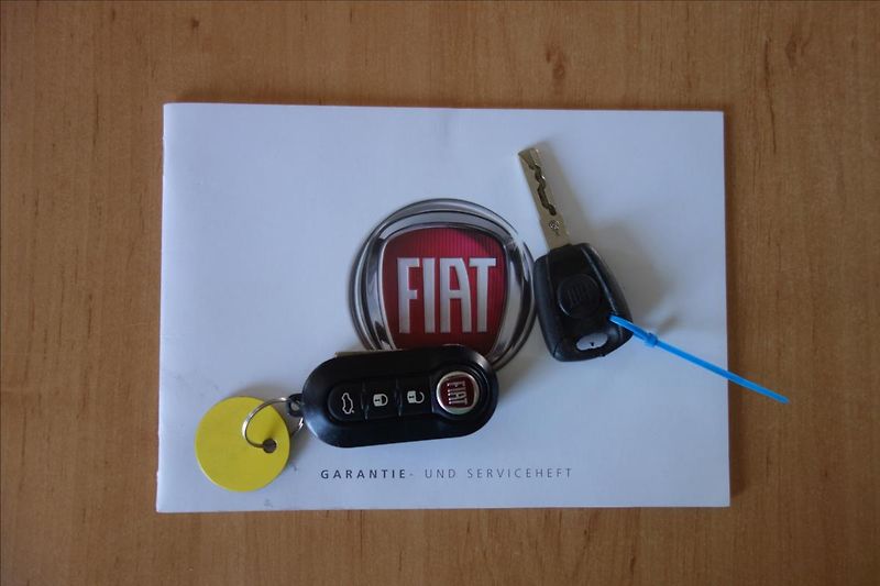 Fiat 500C 1,0 i BSG, SERVIS. KN., NAVI. - fotka 38 z 41