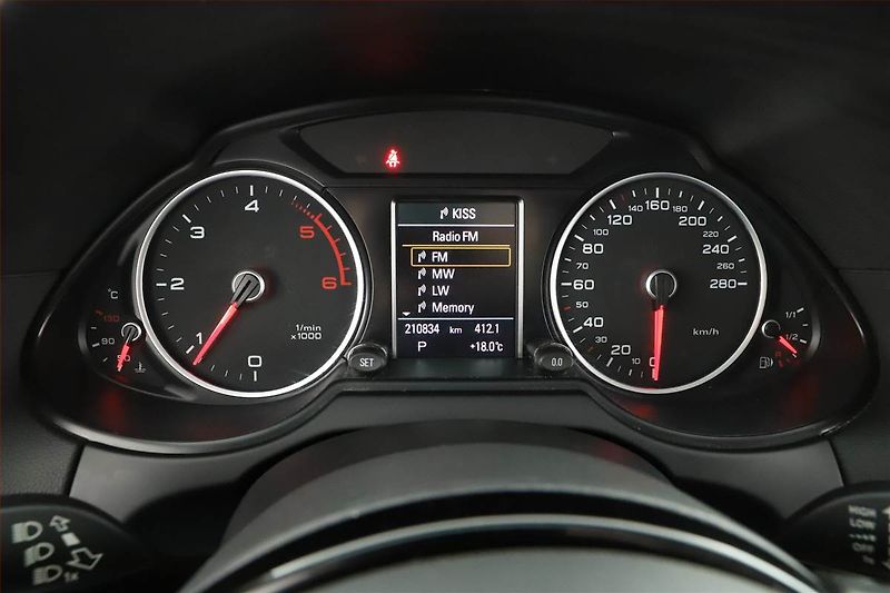 Audi Q5 (2016) S line 2.0 TDI, 4X4, Automat - fotka 12 z 19