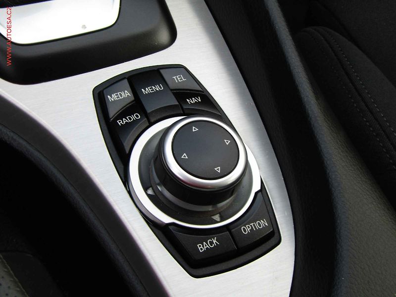 BMW X1 (2014) 2.0d xDrive20d, ČR, AT - fotka 18 z 21