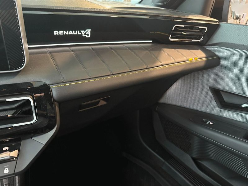 Renault 4 E-TECH (2026) Iconic 150 k comfort range - fotka 4 z 13