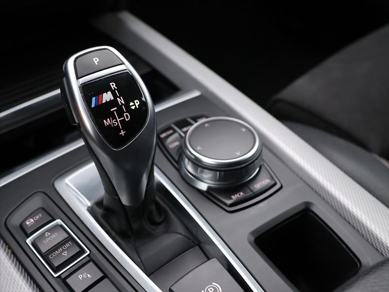 BMW X5 3,0 M50d 280kW xDrive Aut. CZ - fotka 30 z 39