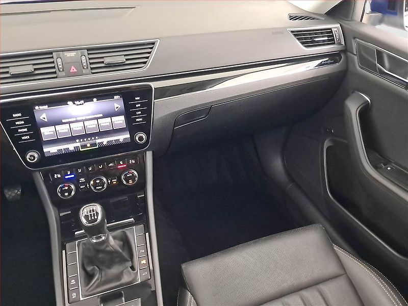 Škoda Superb (2022) Laurin&Klement 2.0 TDI - fotka 8 z 22