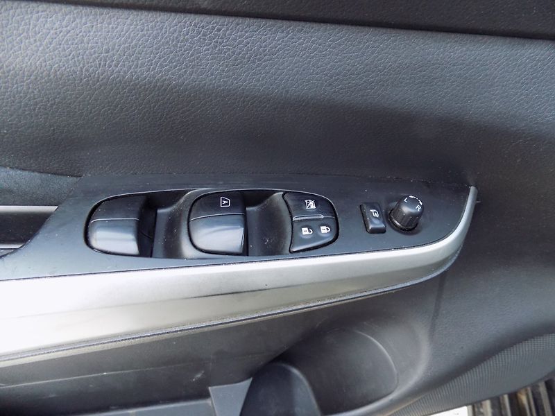 Nissan Navara (2017) 2.3DCi/4x4/Bi-xenon/NAVI/ČR/ - fotka 20 z 39