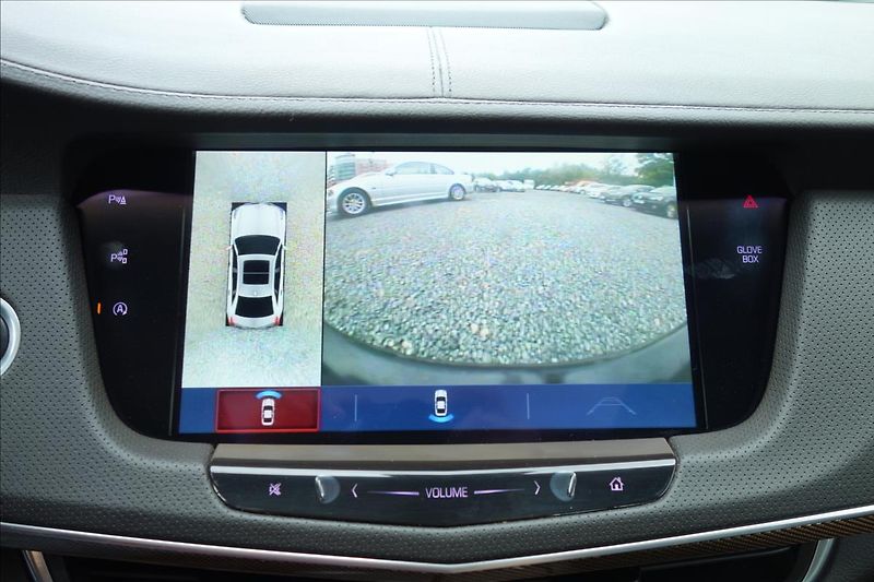 Cadillac CT6 3,6 i V6 250KW,SERV.KN.,AWD. - fotka 28 z 56