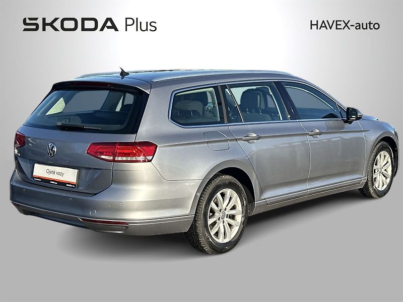 Volkswagen Passat (2018) Variant 2.0 TDI DSG Comfortlin - fotka 2 z 27