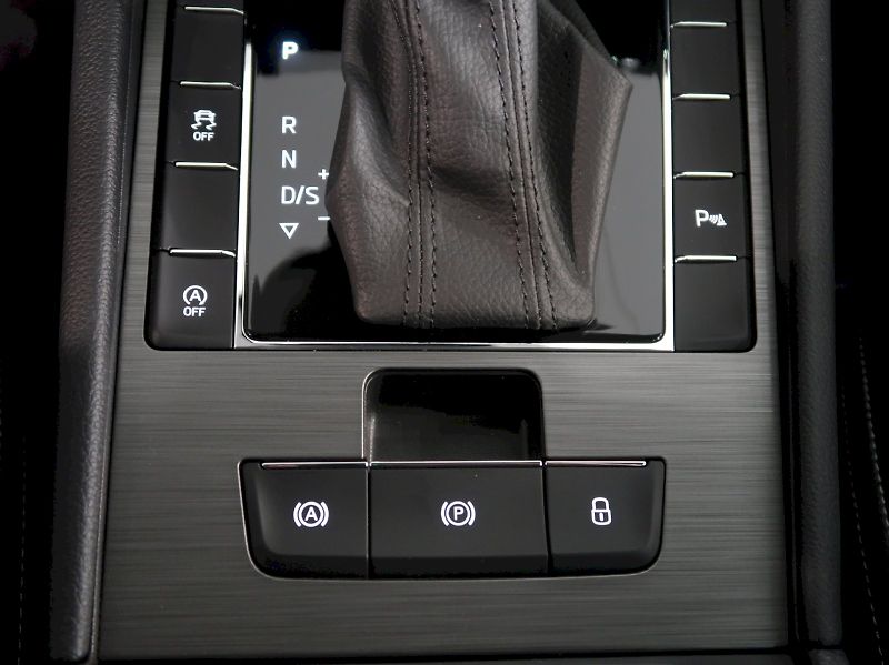 Škoda Superb (2023) STYLE 2.0TSI 140KW DSG - fotka 34 z 41
