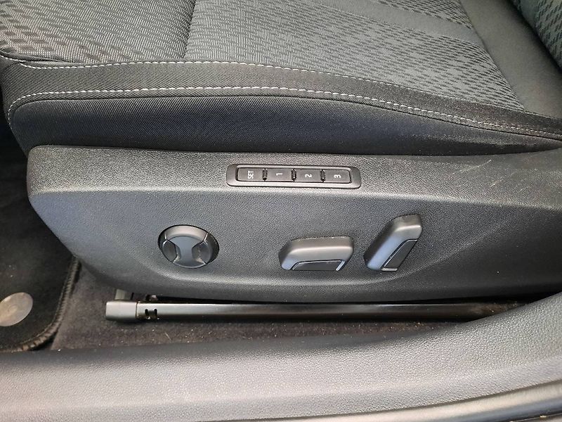 Škoda Octavia (2021) Combi 2.0 TDI (110kW/150k) DSG - fotka 25 z 30