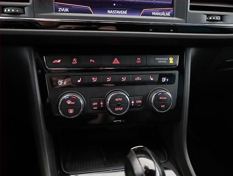 Seat Leon (2017) 2.0 TSI Cupra 300 - fotka 10 z 20