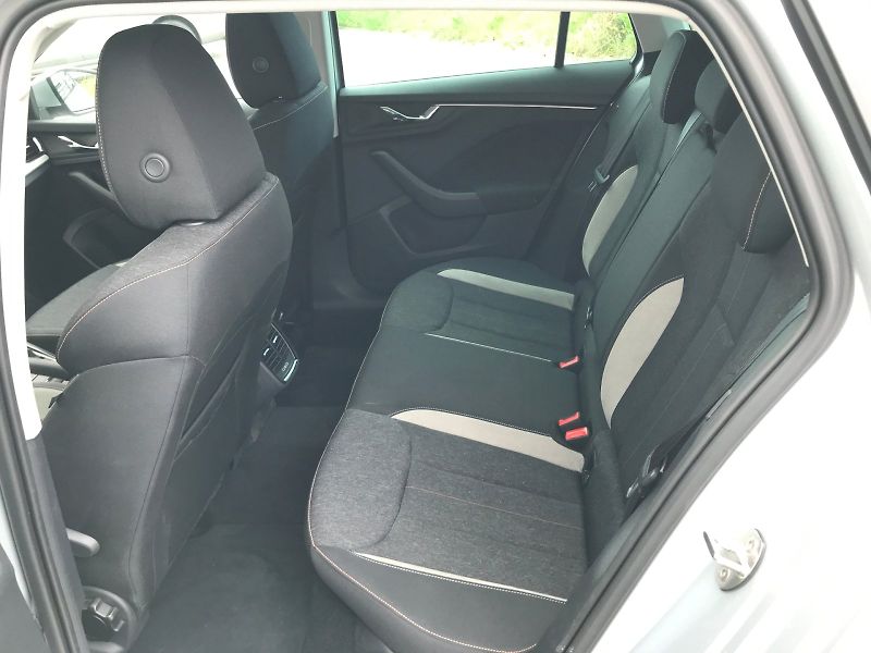 Škoda Scala (2025) SELEC TSI 110/1.5 A7F - fotka 11 z 25
