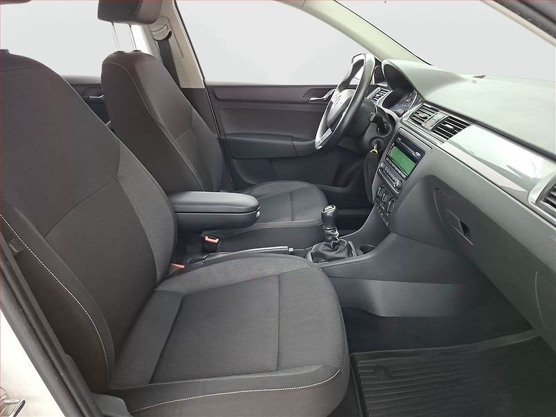 Škoda Rapid (2014) 1.2 TSI, ČR,1.maj - fotka 9 z 16