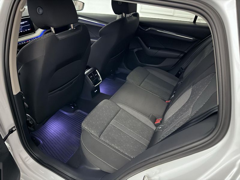 Škoda Octavia (2023) 2.0 Tdi, Style.ČR,ACC,LED - fotka 19 z 45