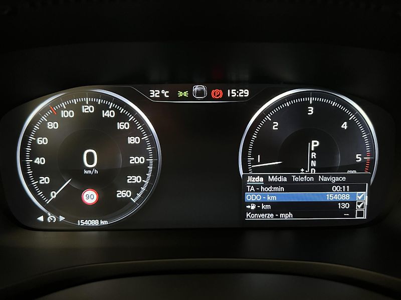 Volvo V60 D4 INSCRIPTION AUT CZ - fotka 20 z 38