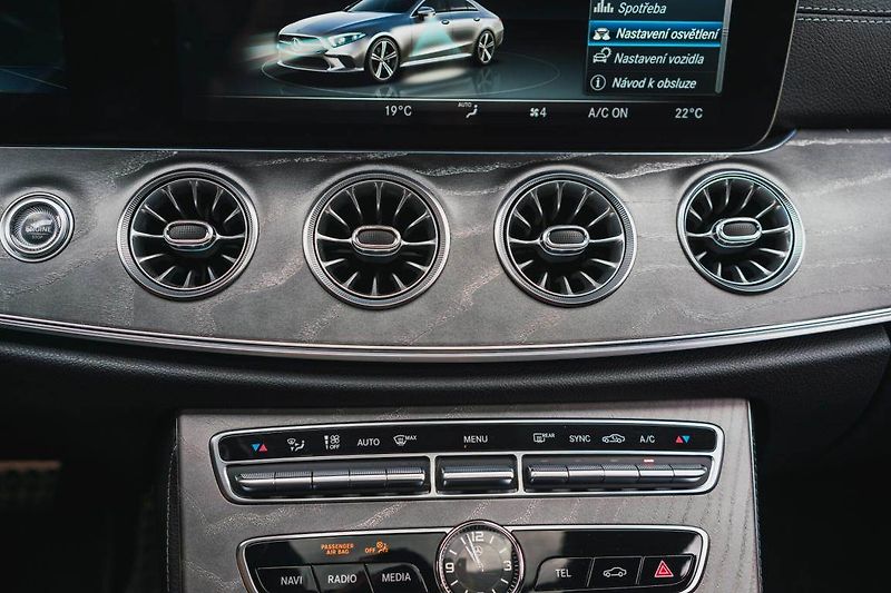 Mercedes-Benz CLS (2019) 350 d 4MATIC - fotka 23 z 31