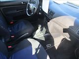 Volkswagen Golf 1,6 i,klimatizace,ABS, - náhled 9
