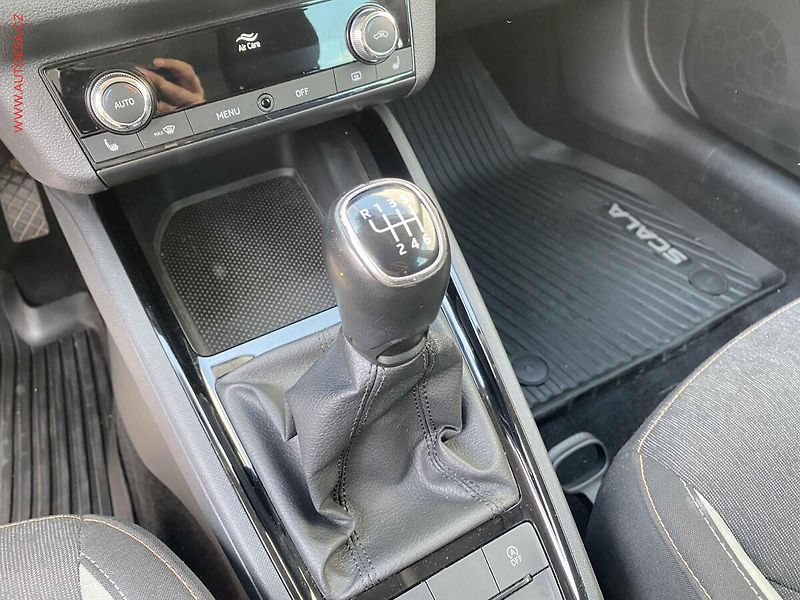 Škoda Scala (2023) 1.5 TSi, 1.maj,ČR, Style, LED - fotka 17 z 19