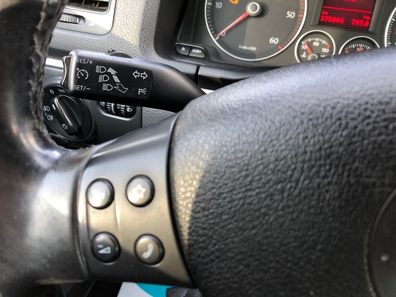 Volkswagen Golf Variant (2009) 1.9 TDi - fotka 19 z 27