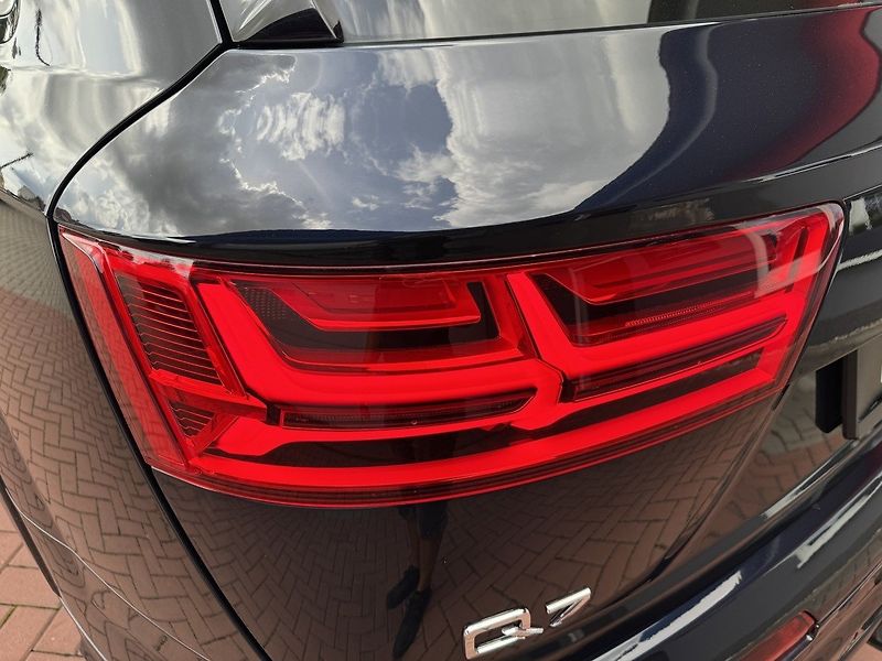 Audi Q7 (2016) 3.0TDi S-Line LED Bose Vzduch - fotka 45 z 50