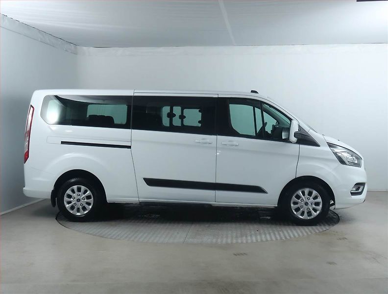 Ford Tourneo Custom (2023) Trend 2.0 EcoBlue mHEV, 1Maj - fotka 5 z 15
