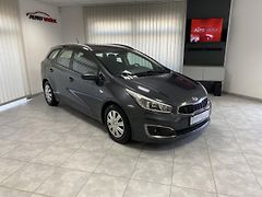 Kia Ceed 1.6 CRDi ČR 1.MAJ.SERVISKA  - fotografie inzerátu