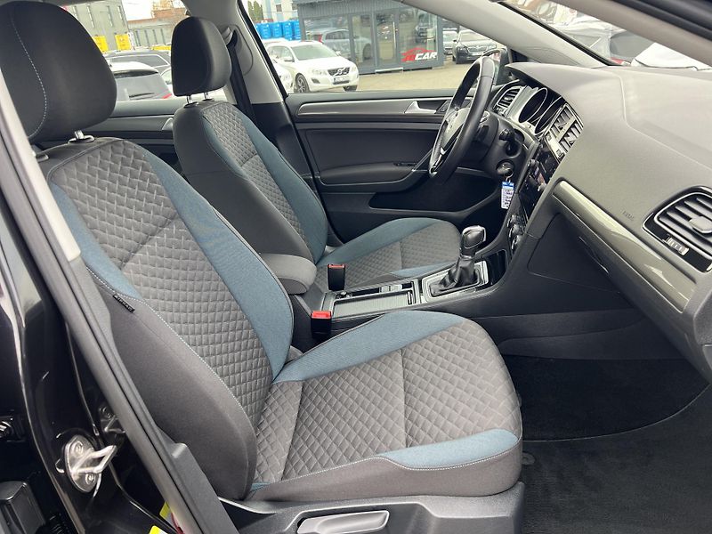 Volkswagen Golf IQ.DRIVE 1.6TDi DSG KLIMA ALU - fotka 42 z 55
