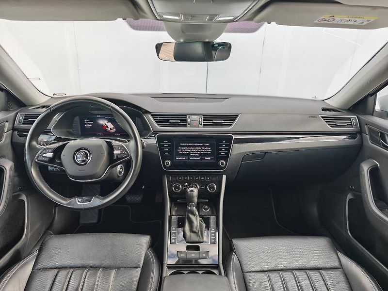 Škoda Superb L&K 7DSG 2,0TDI - fotka 10 z 26