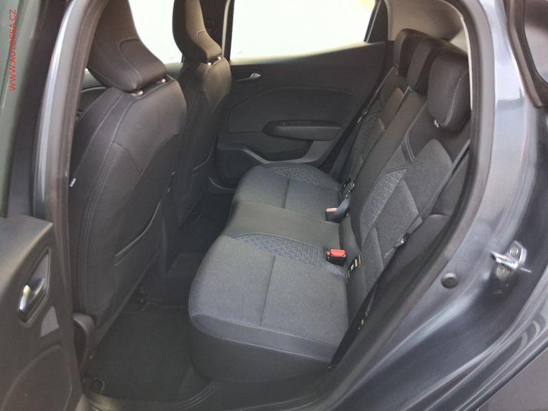 Renault Clio (2021) 1.0 SCe, Zen, navi - fotka 10 z 16