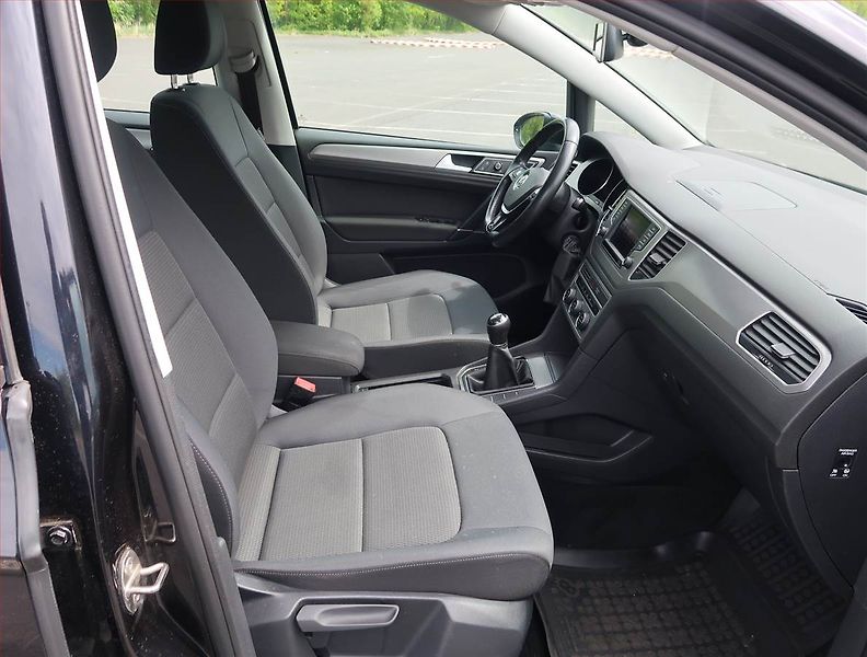 Volkswagen Golf Sportsvan (2015) 1.6 TDI, Serv.kniha, Navi - fotka 9 z 14