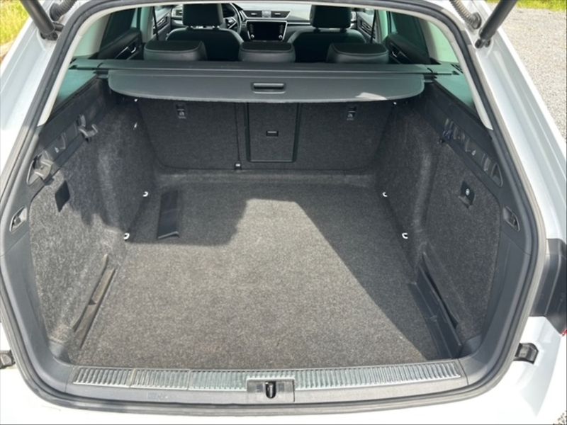 Škoda Superb 2,0 TDI 147 4x4 L&K Aut - fotka 6 z 10