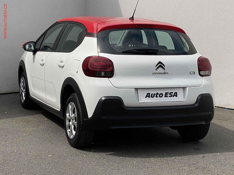 Citroën C3 (2020) 1.2PT, Feel, navi - fotka 6 z 17