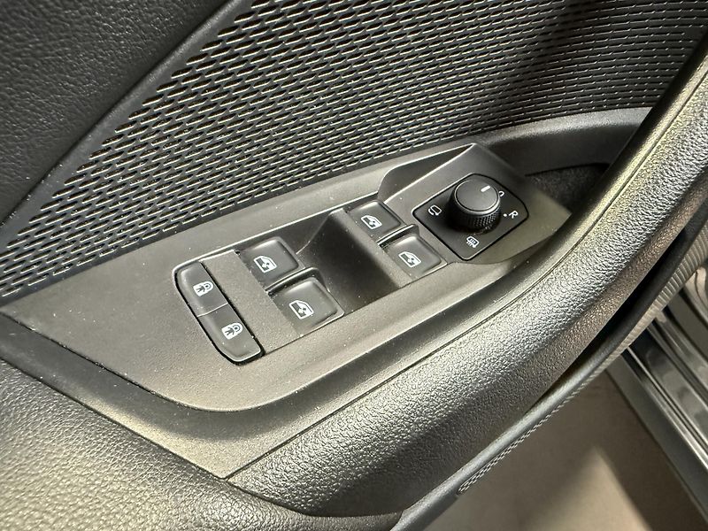 Škoda Octavia 2.0 TDI 110kW DSG Style Combi - fotka 10 z 14
