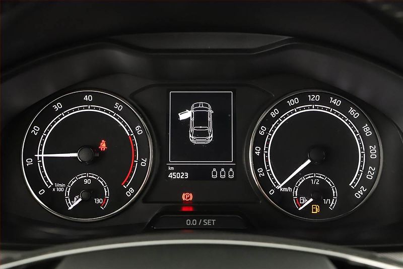 Škoda Scala (2023) Ambition 1.5 TSI, ČR,1.maj - fotka 9 z 13