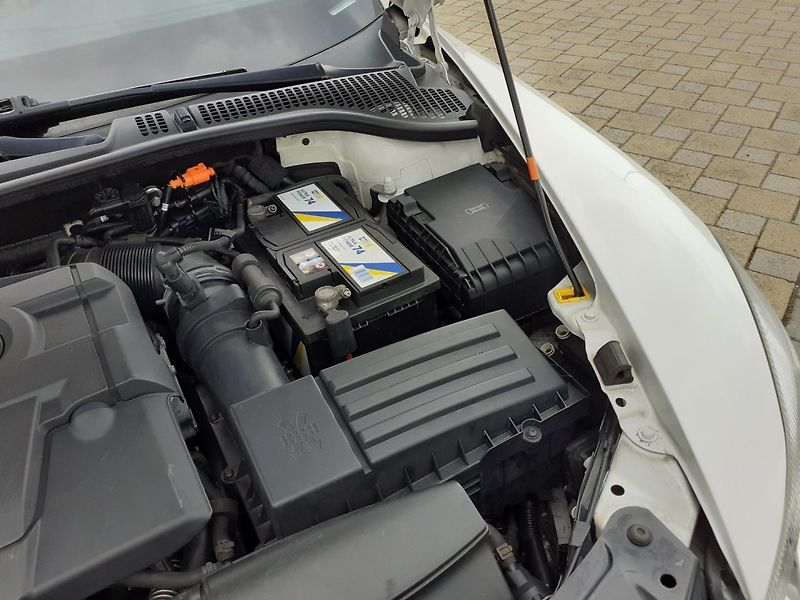 Škoda Octavia (2011) KOMBI 2.0 TDi RS - fotka 22 z 26