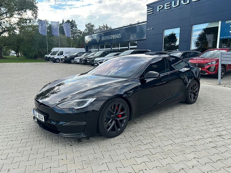 Tesla Model S - fotka 1 z 30