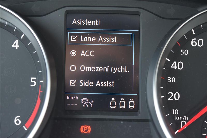 Volkswagen Passat 2,0 TDI 110KW LED MATRIX DSG - fotka 41 z 49