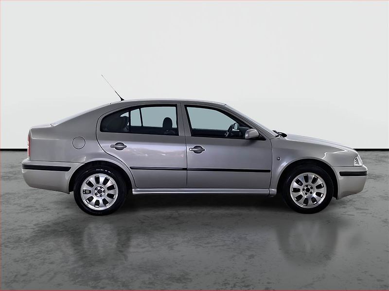 Škoda Octavia (2009) 1.6, Tažné, za skvělou cenu - fotka 6 z 17