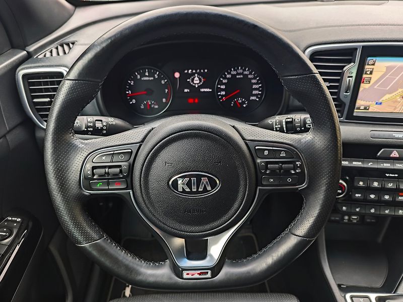 Kia Sportage (2016) 1.6 T-GDi GT-line AWD 130kW - fotka 16 z 43