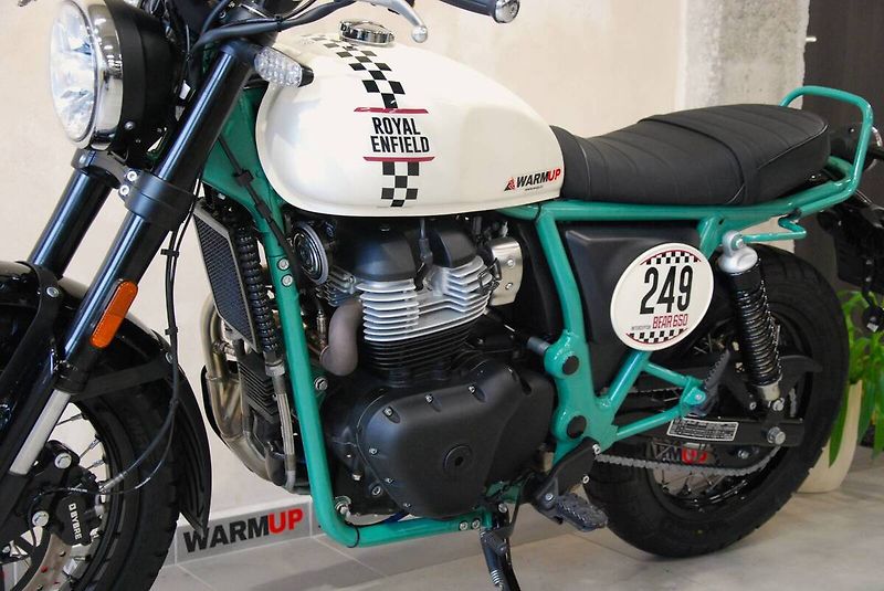 Royal Enfield (2025) Bear 650 - krásný stav, motocy - fotka 17 z 20