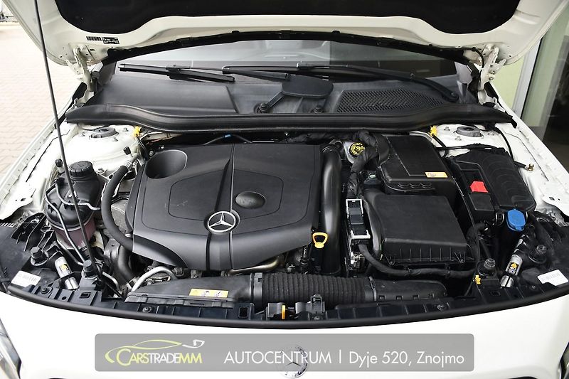 Mercedes-Benz GLA - fotka 45 z 47