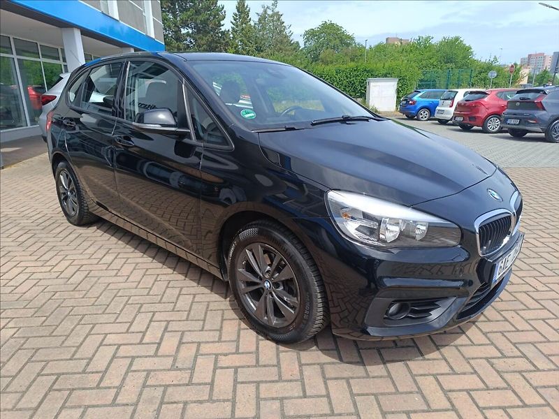 BMW Řada 2 1,5 218i Automat Active tourer - fotka 4 z 22