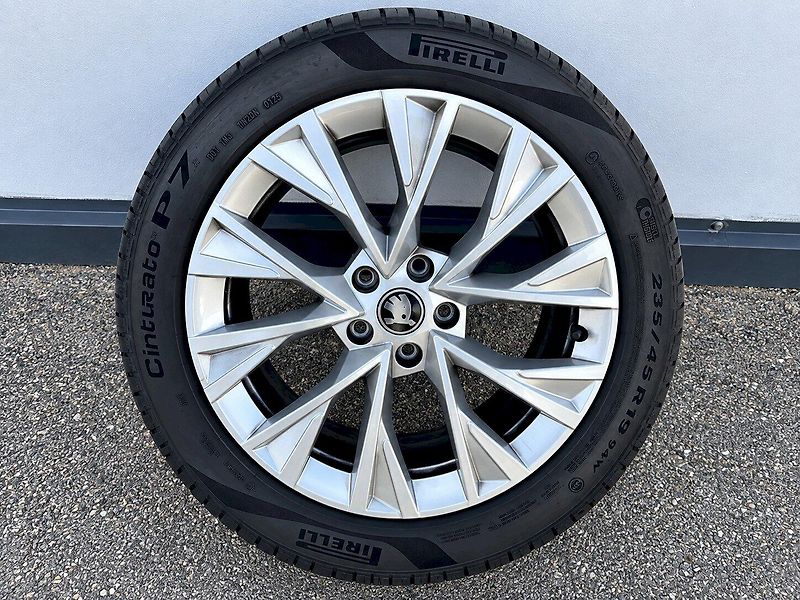 Škoda Superb (2025) SELEC TD 110/2.0 A7F - fotka 42 z 45