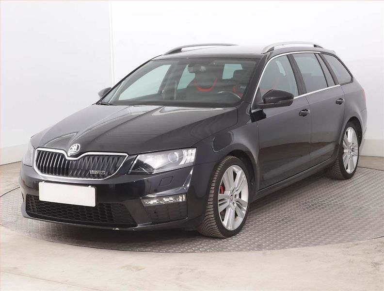 Škoda Octavia (2016) RS 2.0 TSI, Automat, Kůže - fotka 2 z 16