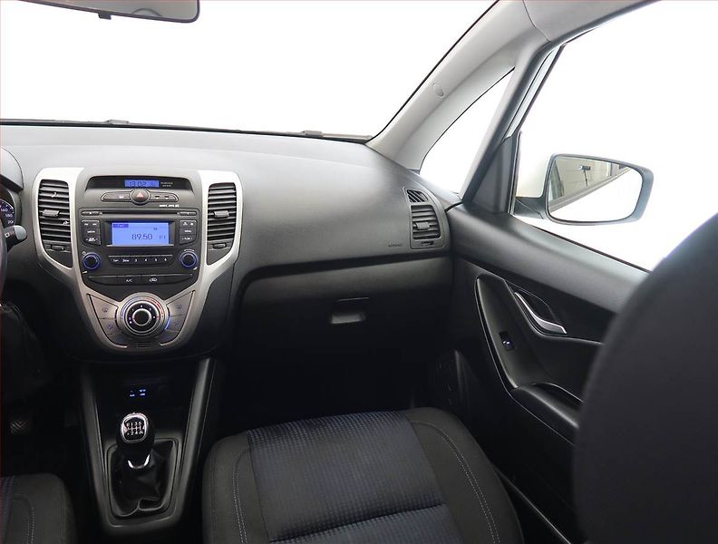 Hyundai ix20 (2019) 1.6 CVVT, Serv.kniha - fotka 8 z 16