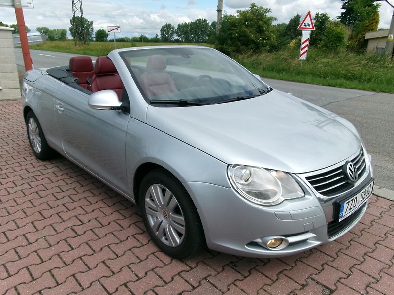 Volkswagen EOS (2008) 2,0TDI 8V CABRIO  - fotka 3 z 45