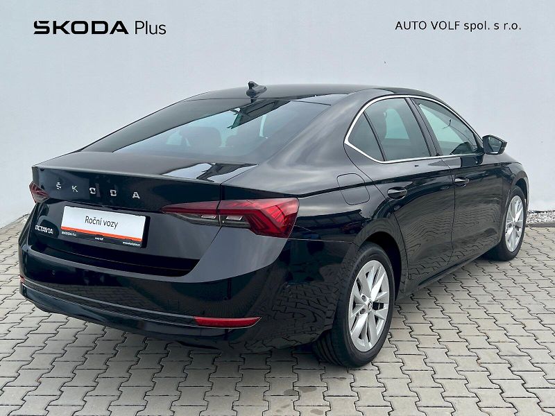 Škoda Octavia (2024) Style 1.5 TSI 110 kW 6°manuáln - fotka 2 z 34