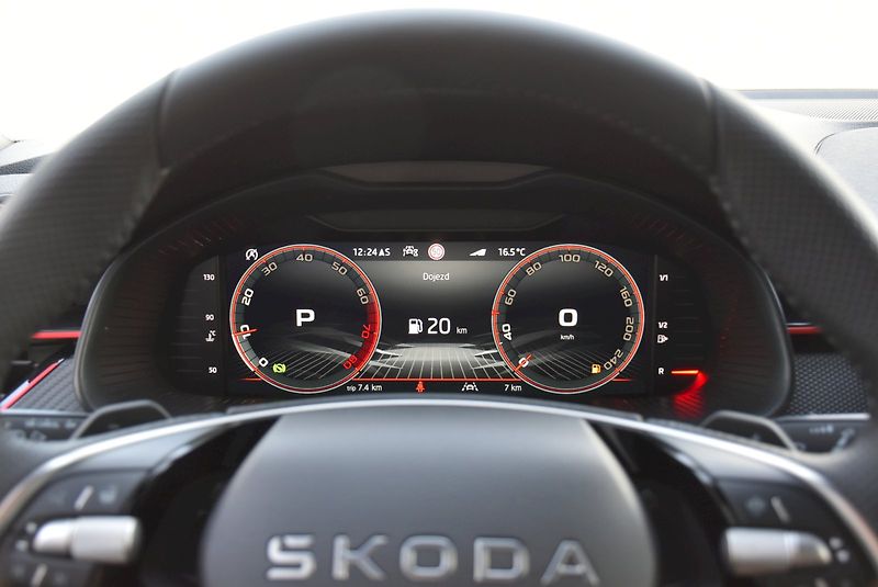 Škoda Kamiq (2026) Monte Carlo 1,0 TSI 85 kW 7-st - fotka 12 z 36
