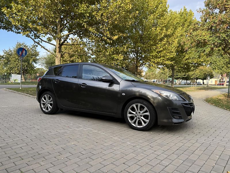 Mazda 3 2.0 Exclusive-Line - fotka 13 z 33