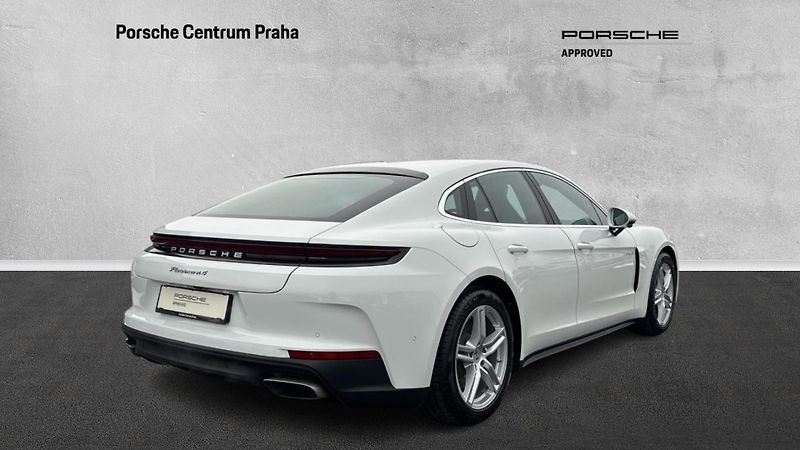 Porsche Panamera 4 E-Hybrid - fotka 6 z 30