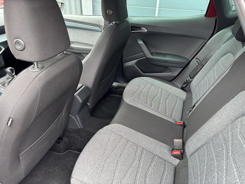 Seat Arona (2023)  Xperience 1.0 TSI (70 kW) MAN - fotka 15 z 17