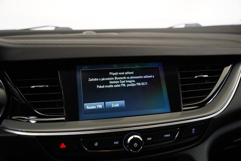 Opel Insignia - fotka 19 z 23