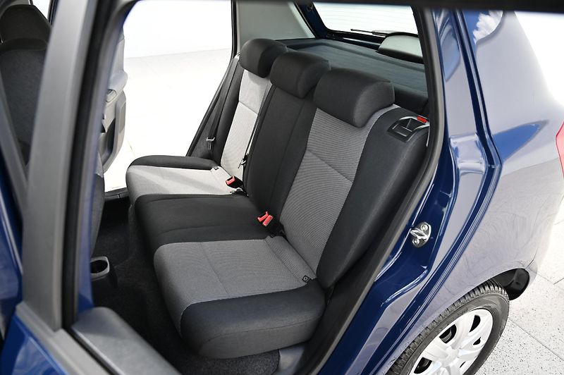 Škoda Fabia 1.4 16V 63KW Special 3/2011  - fotka 28 z 40
